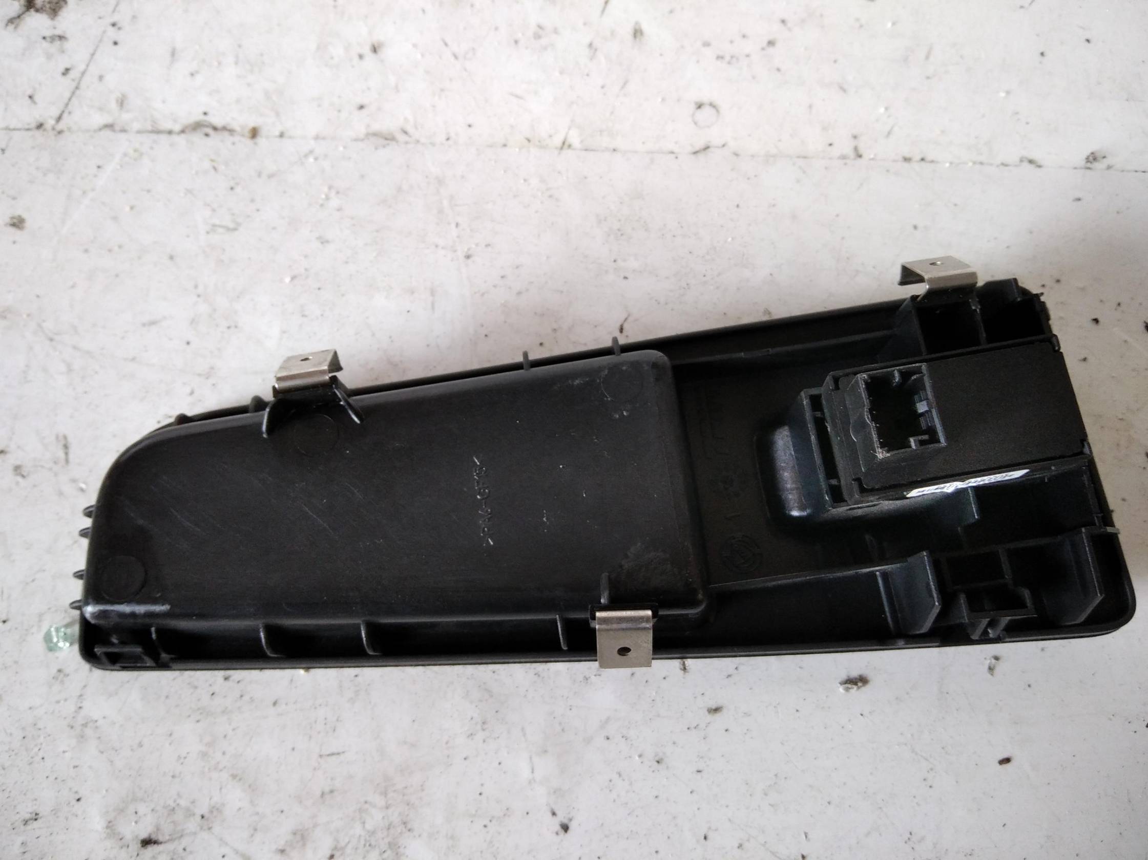 Interruttore alzacristalli porta ant.